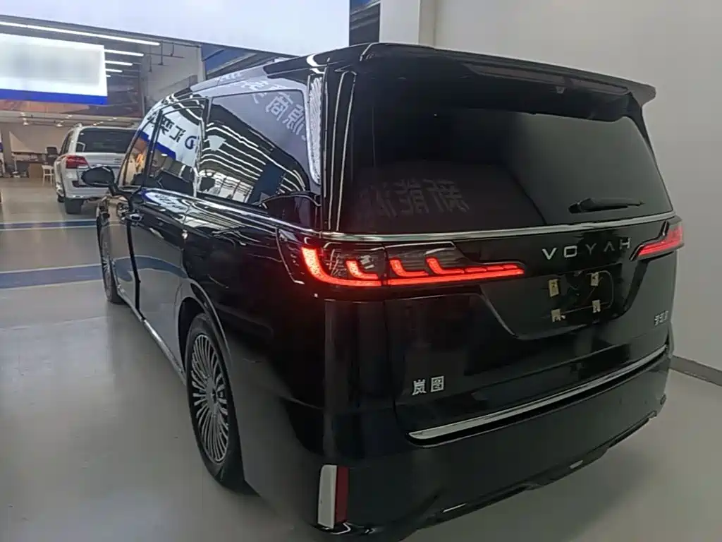 Voyah Dreamer 2026 2025 PHEV AWD Flagship Qian Kun Edition