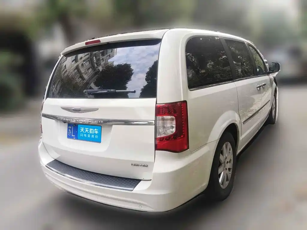 Chrysler Pacifica 2013 2013 3.6L Luxury Edition