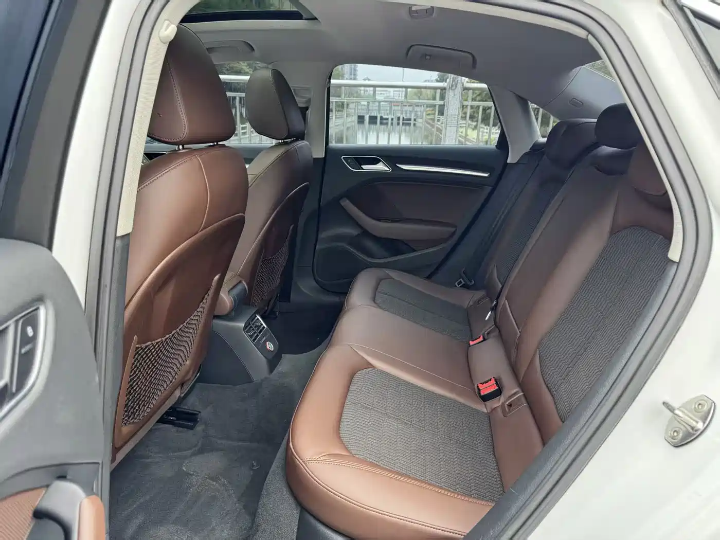 Audi A3 (Import) 2014 Limousine 40 TFSI S line Comfort фото 14