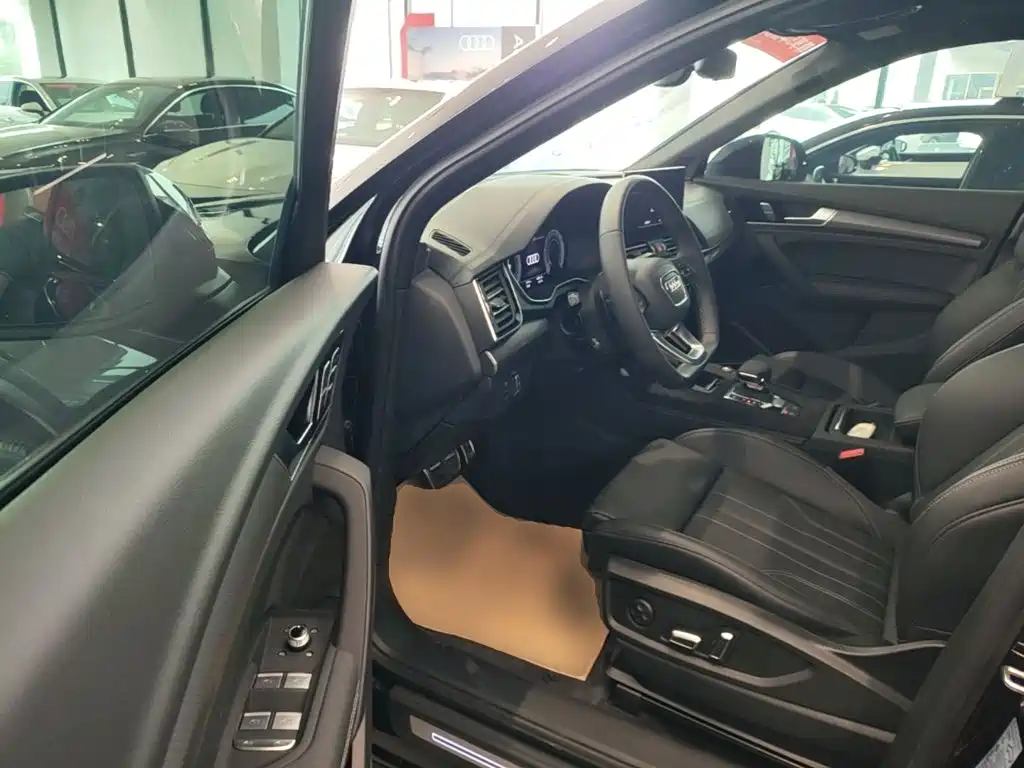 Audi Q5L 2026 2025 45th Anniversary Edition 45 TFSI Luxury Sport