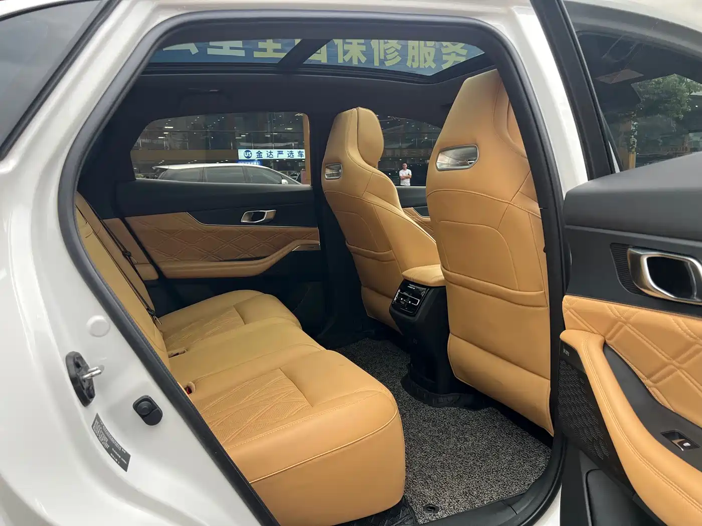 Changan UNI-K 2024 2024 2.0T FWD Global Edition