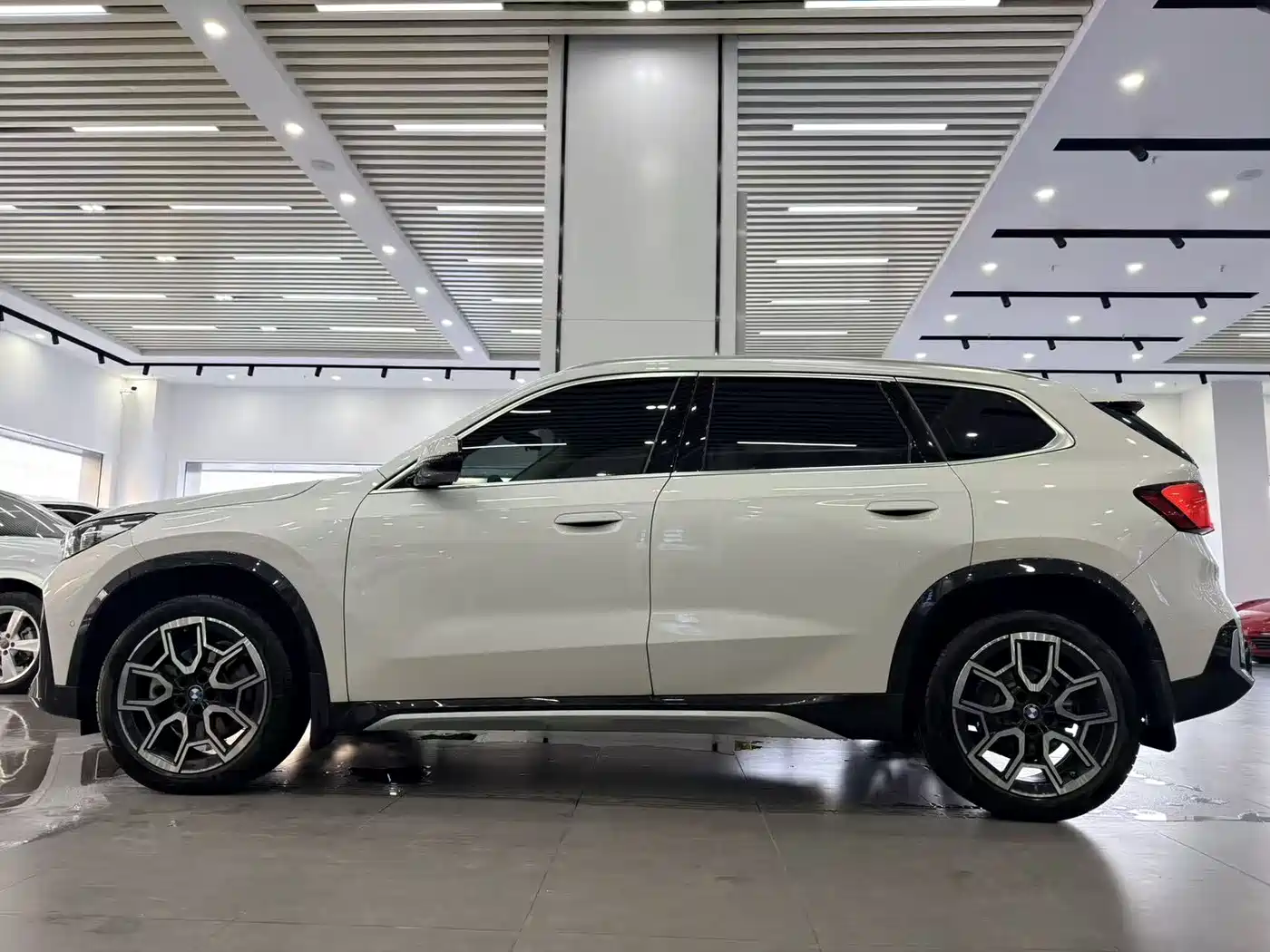BMW X1 2023 sDrive25Li X Design Package фото 3