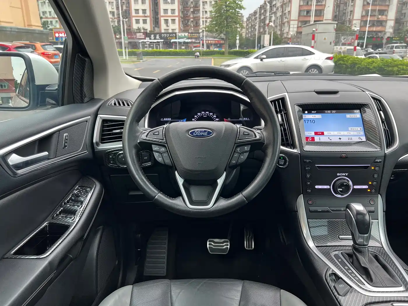 Фото 19 - Ford Edge