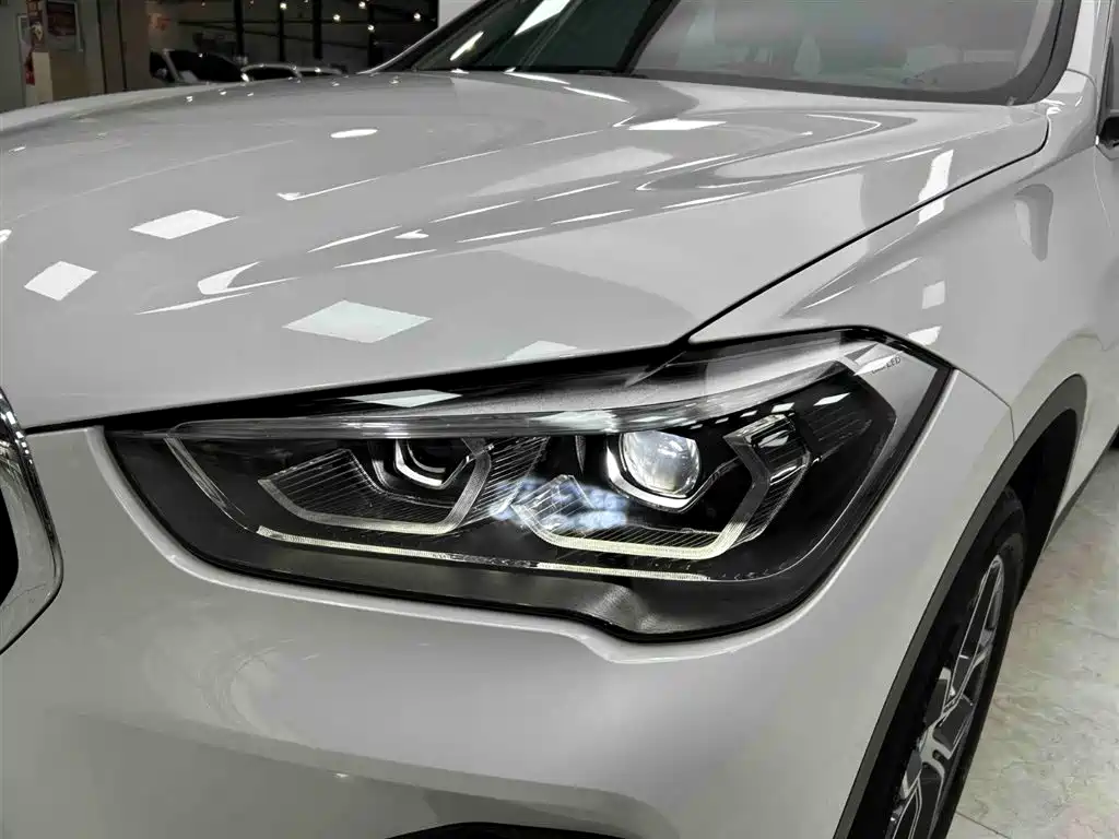 BMW X1 2022 sDrive20Li Fashion фото 18