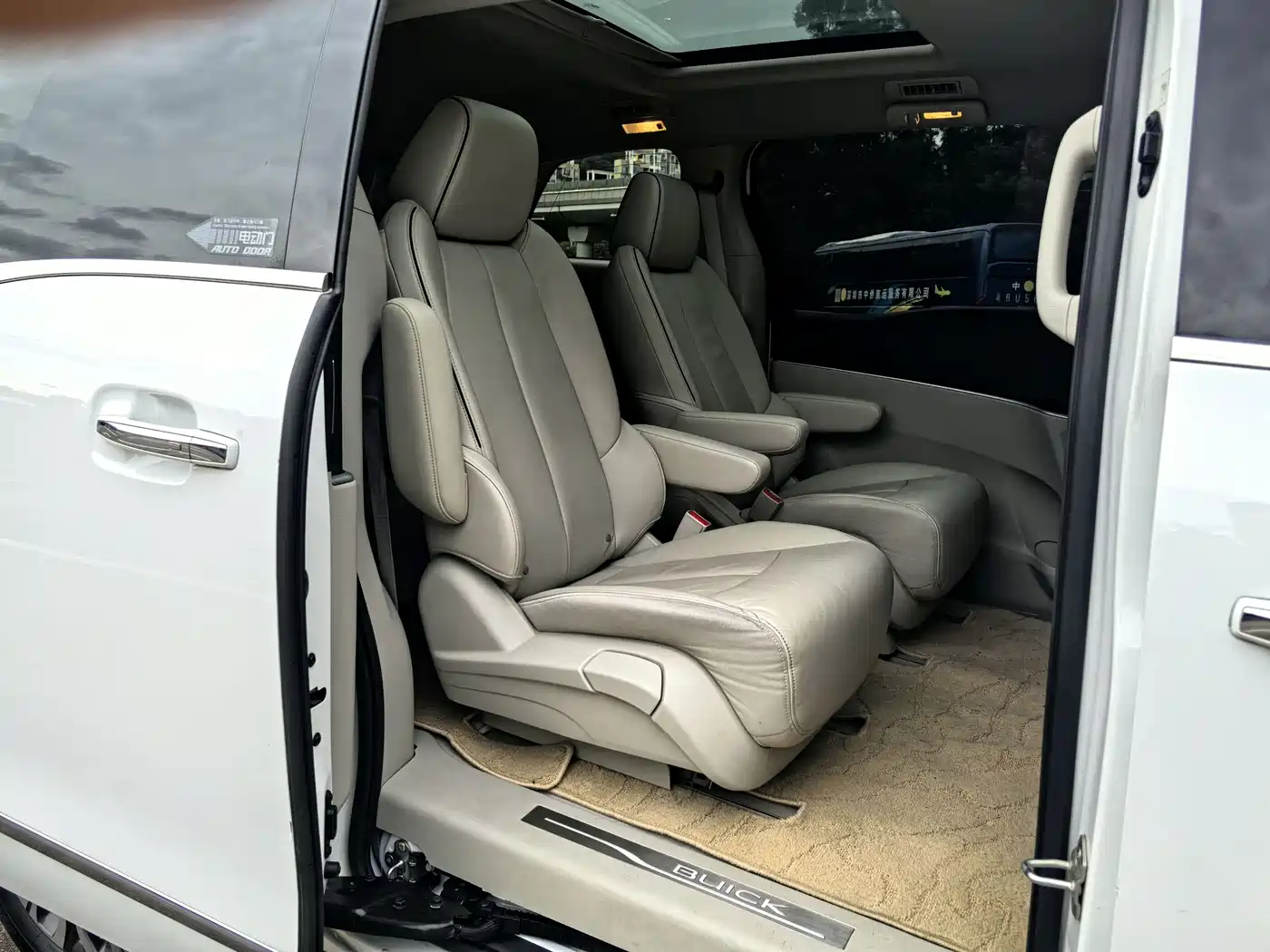 Buick GL8 2021 Land Business Class 652T Premium фото 14
