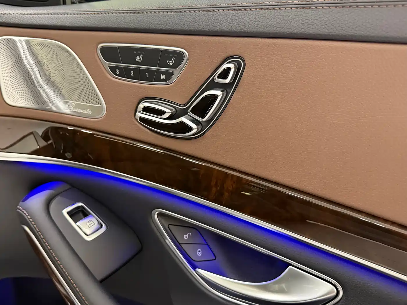 Mercedes-Benz Maybach S-Class 2015 S 500 4MATIC фото 12
