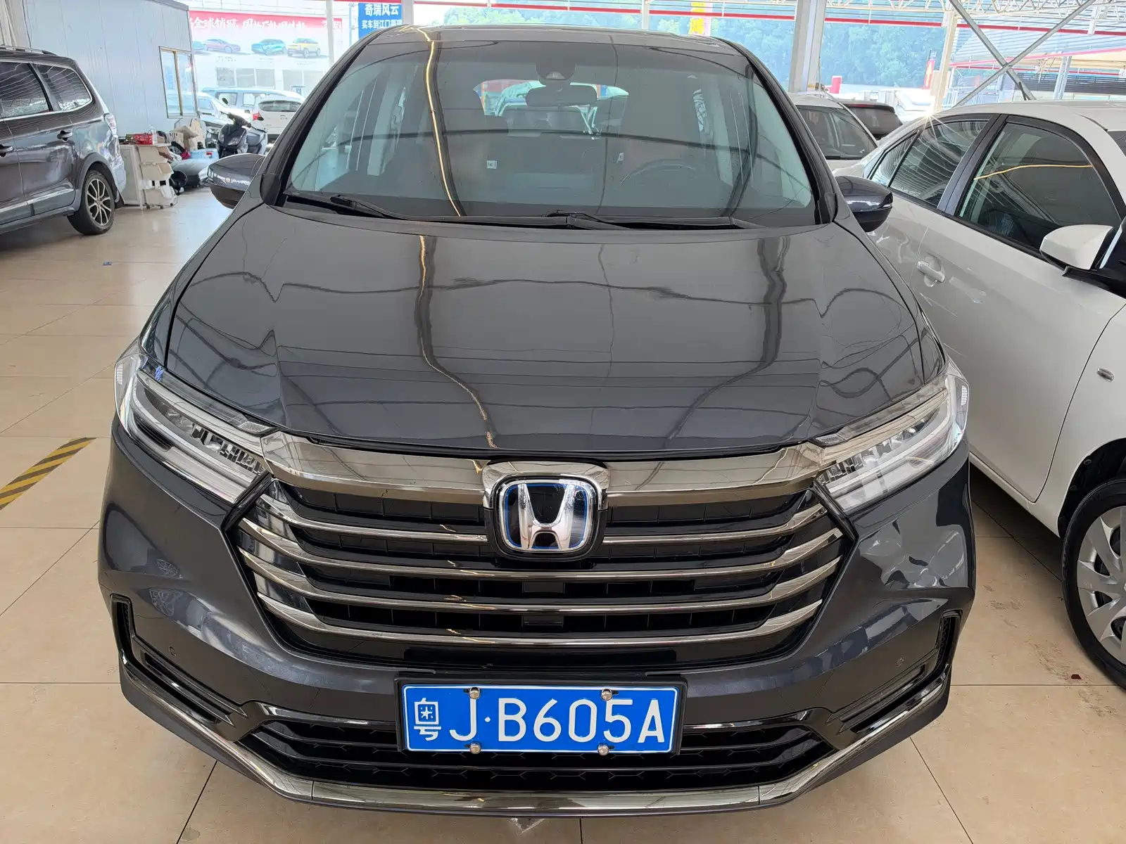 Photo 4 - Honda Odyssey