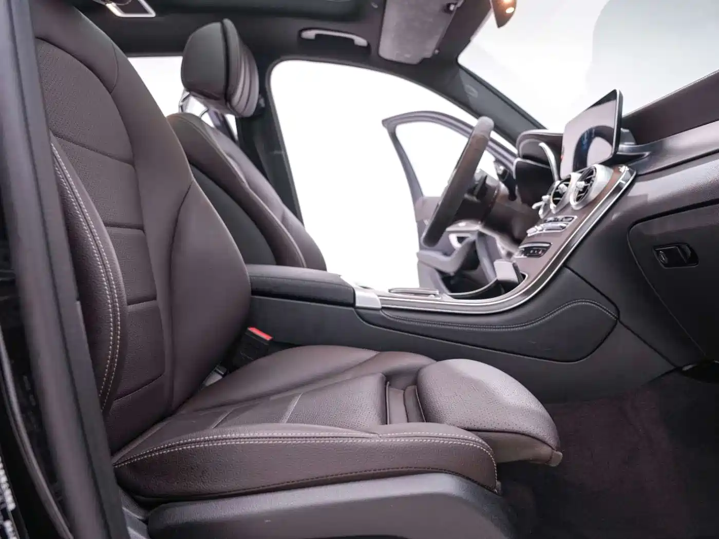 Mercedes-Benz GLC 2022 Facelift II GLC 260 L 4MATIC Sport Model фото 26
