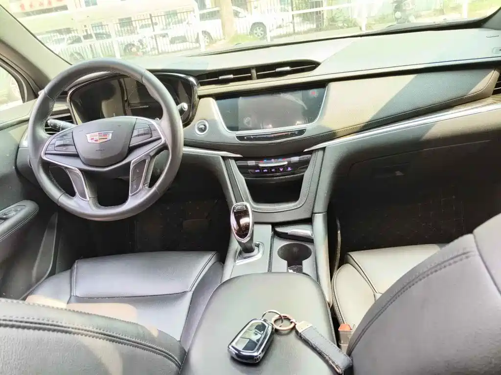 Photo 12 - Cadillac XT5