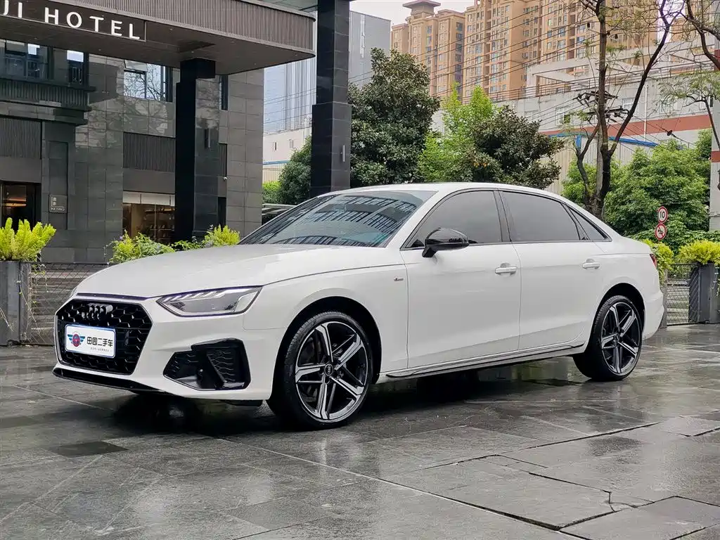 Audi A4L 2024 40 TFSI Luxury Dynamic