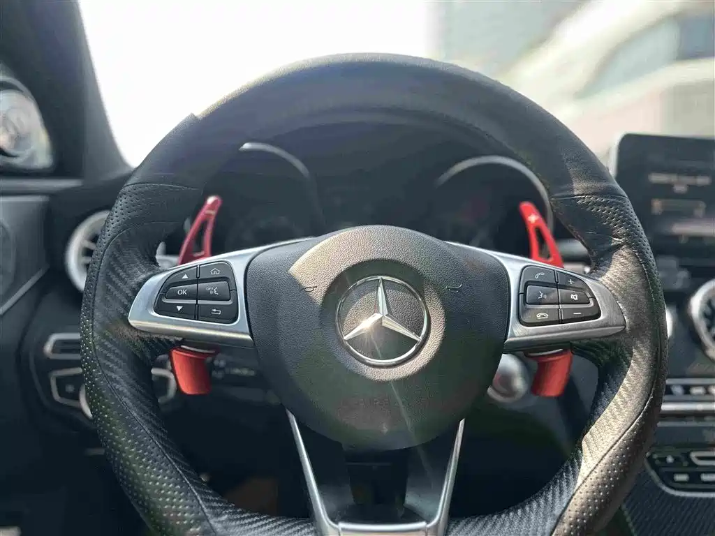 Фото 13 - Mercedes-Benz C-Class