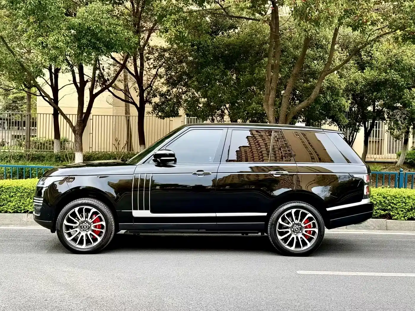 Land Rover Range Rover 2017 3.0 SC V6 Vogue фото 14