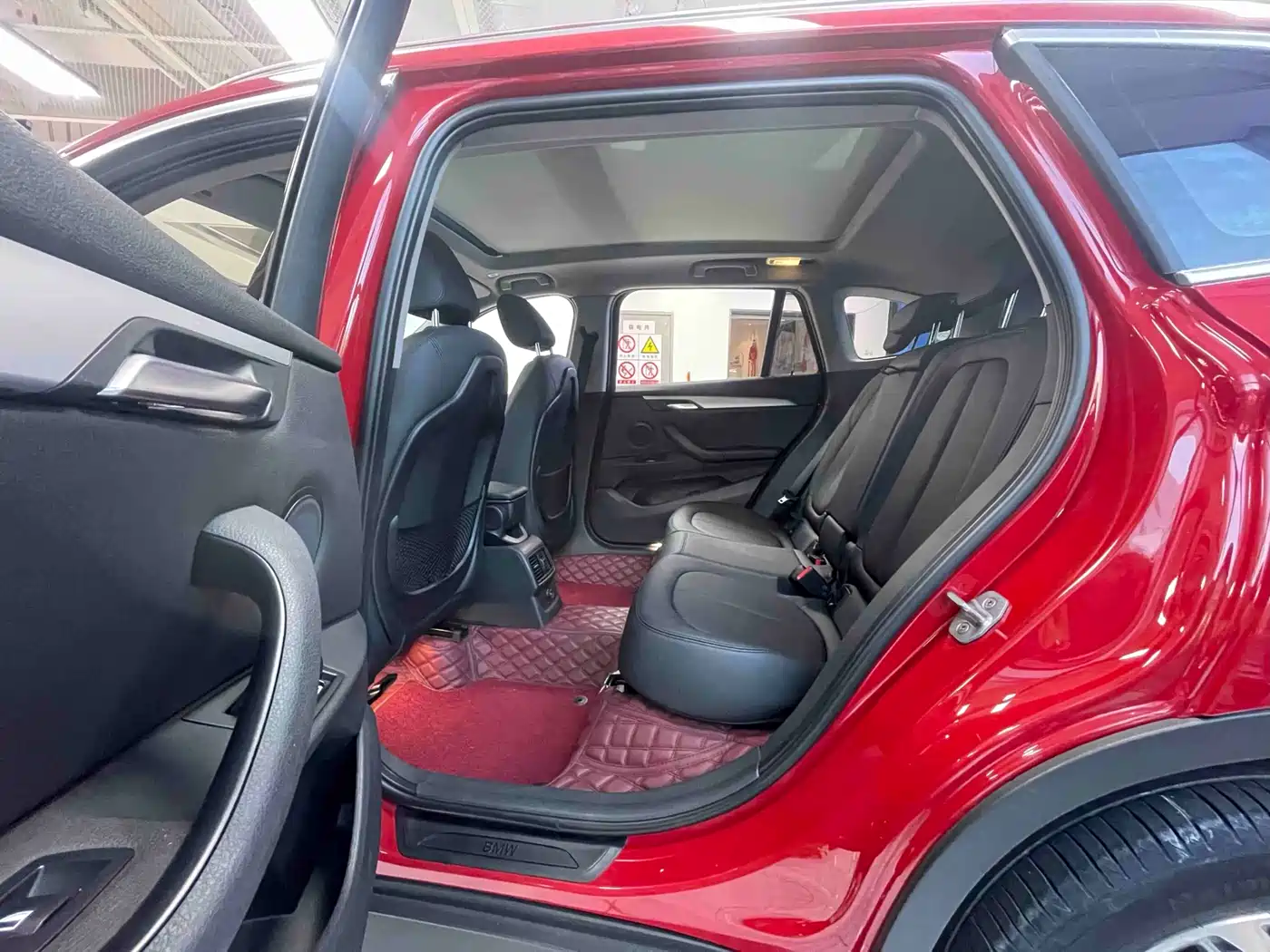 BMW X1 2018 sDrive20Li Leading Model фото 9