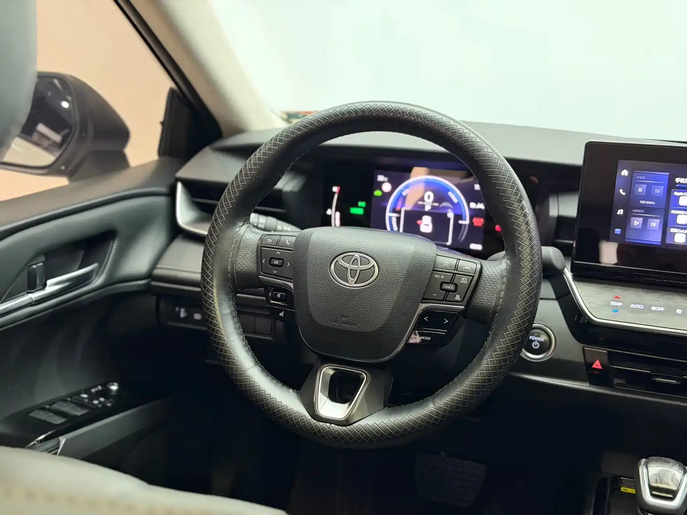 Toyota Camry 2025 2024 Hybrid 2.0HGVP Luxury Edition