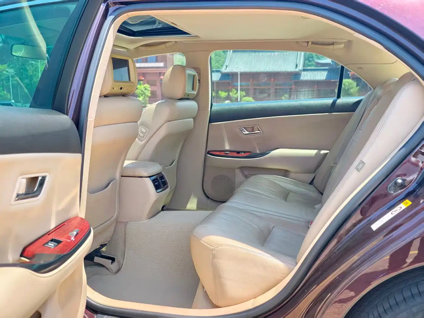 Фото 5 - Toyota Crown