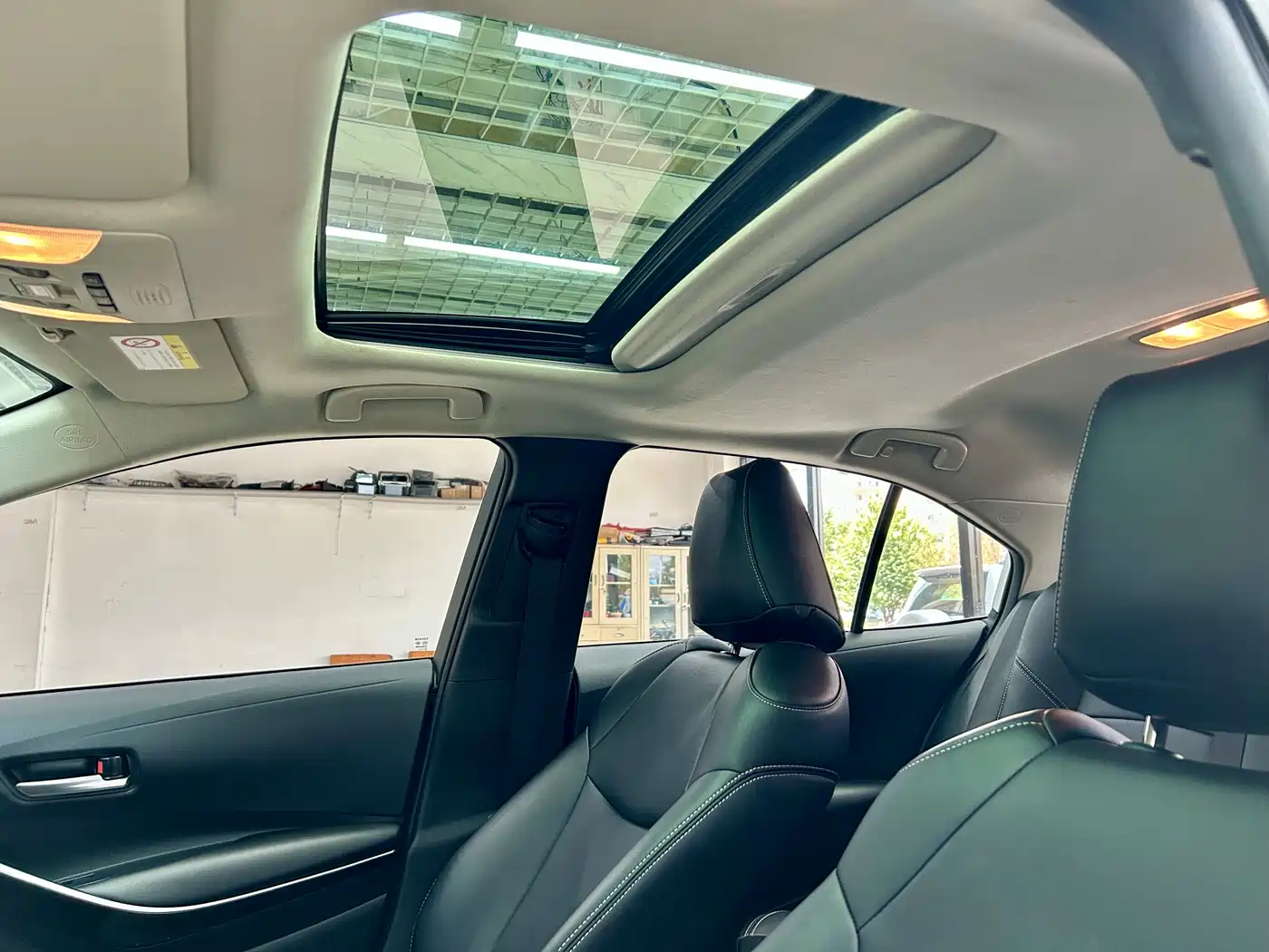  Toyota Corolla 2022 Hybrid 1.8L E-CVT Pioneer Edition 18