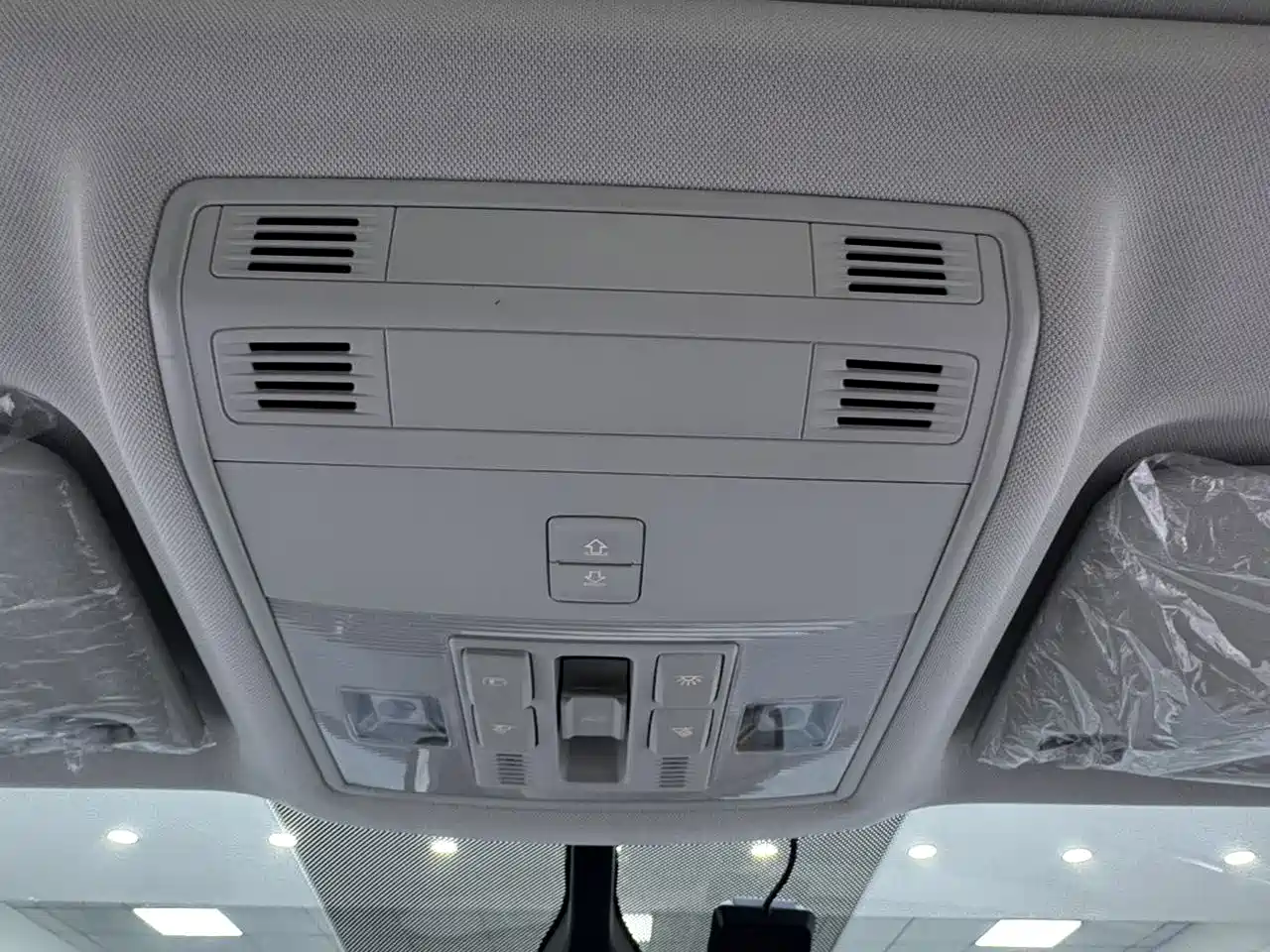 Volkswagen Tharu, миниатюра 23
