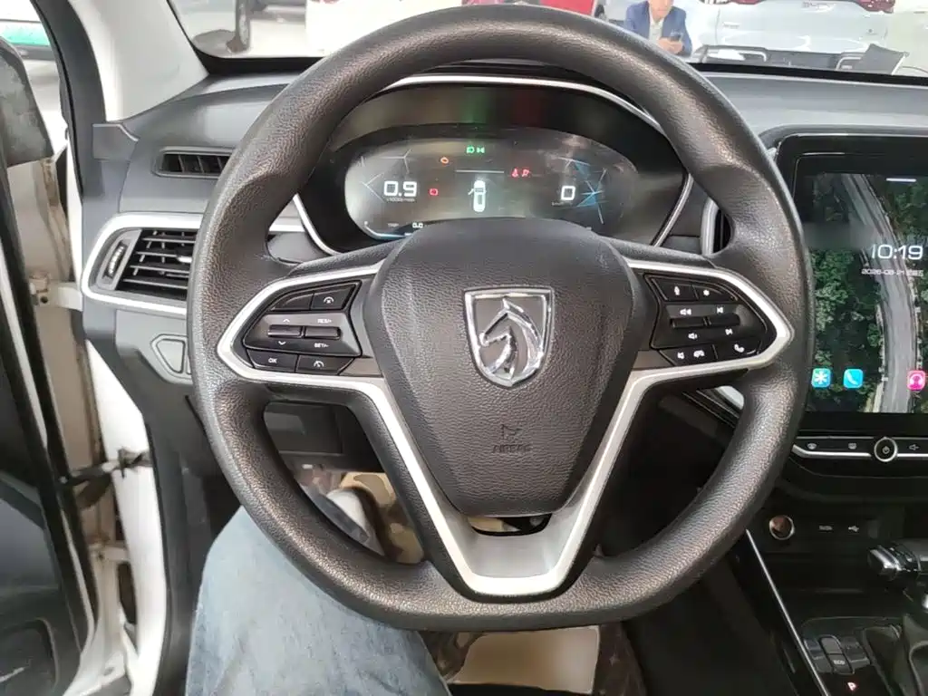 Baojun 530 2020 2020 1.5T CVT Prestige Connect 6-Seater