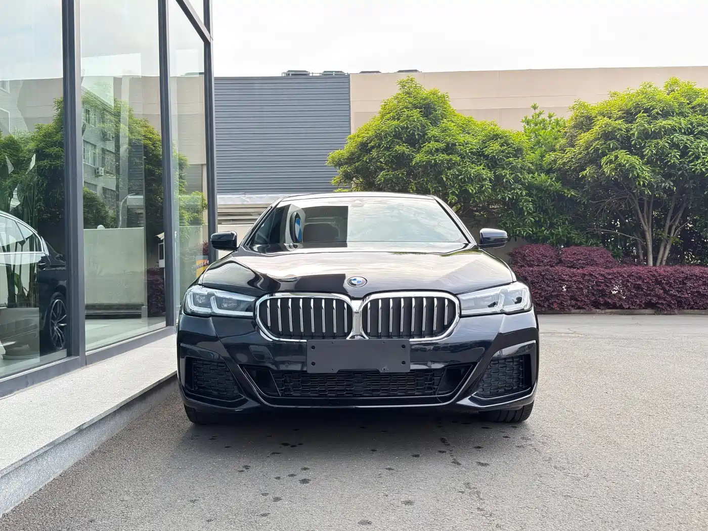 BMW 5 Series 2022 525Li M Sport Package фото 3