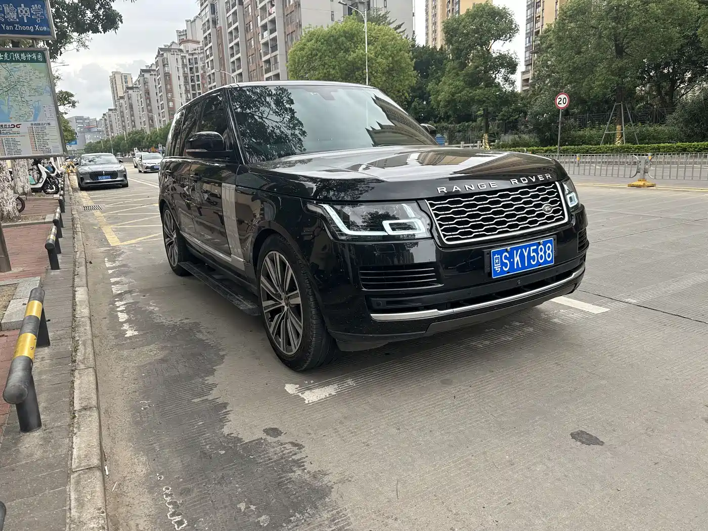 Land Rover Range Rover 2016 3.0 SC V6 Vogue LWB фото 3