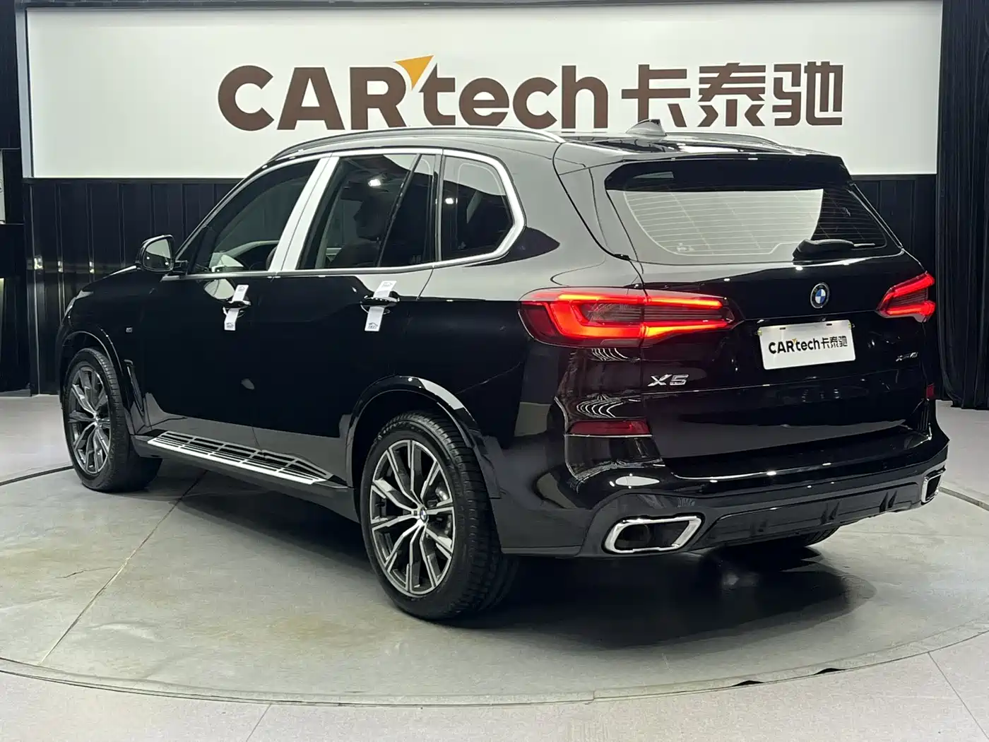 BMW X5 (Import) 2019 xDrive40i M Sport Package фото 6