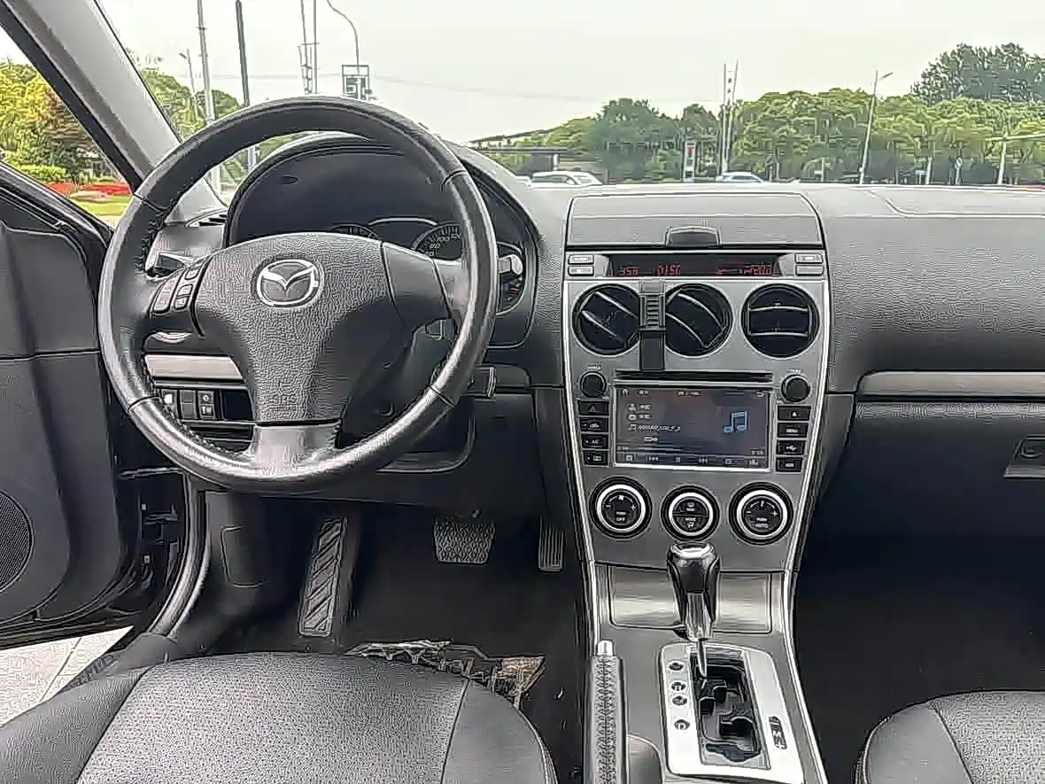 Фото 14 - Mazda 6