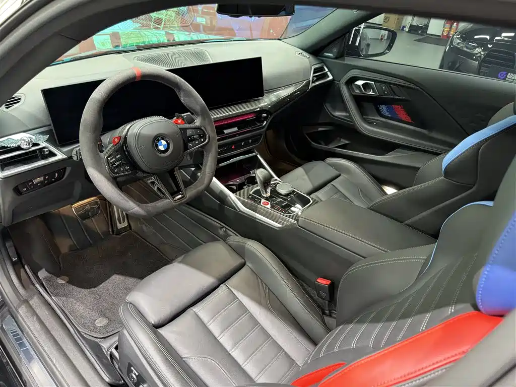 BMW M2 2024 M2 фото 7