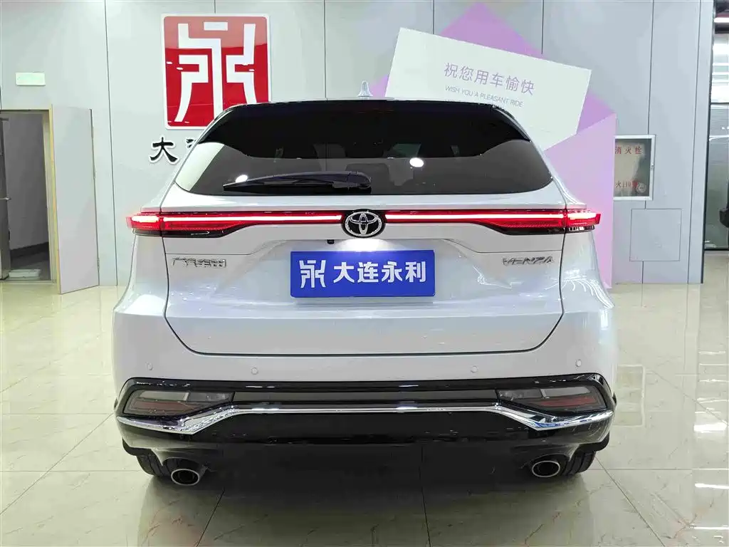 Toyota Venza 2022 2022 2.0L CVT 2WD Premium