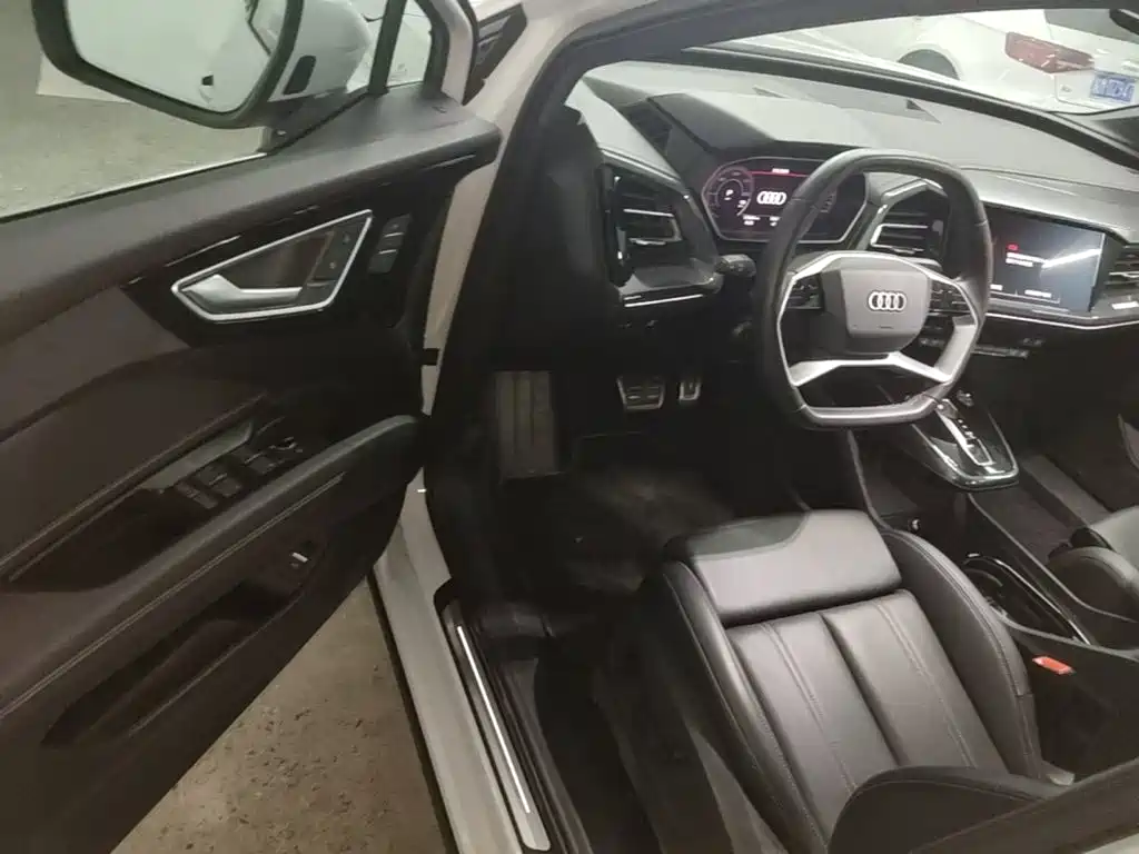 Audi Q4 e-tron 2025 2024 40 e-tron Creation Edition