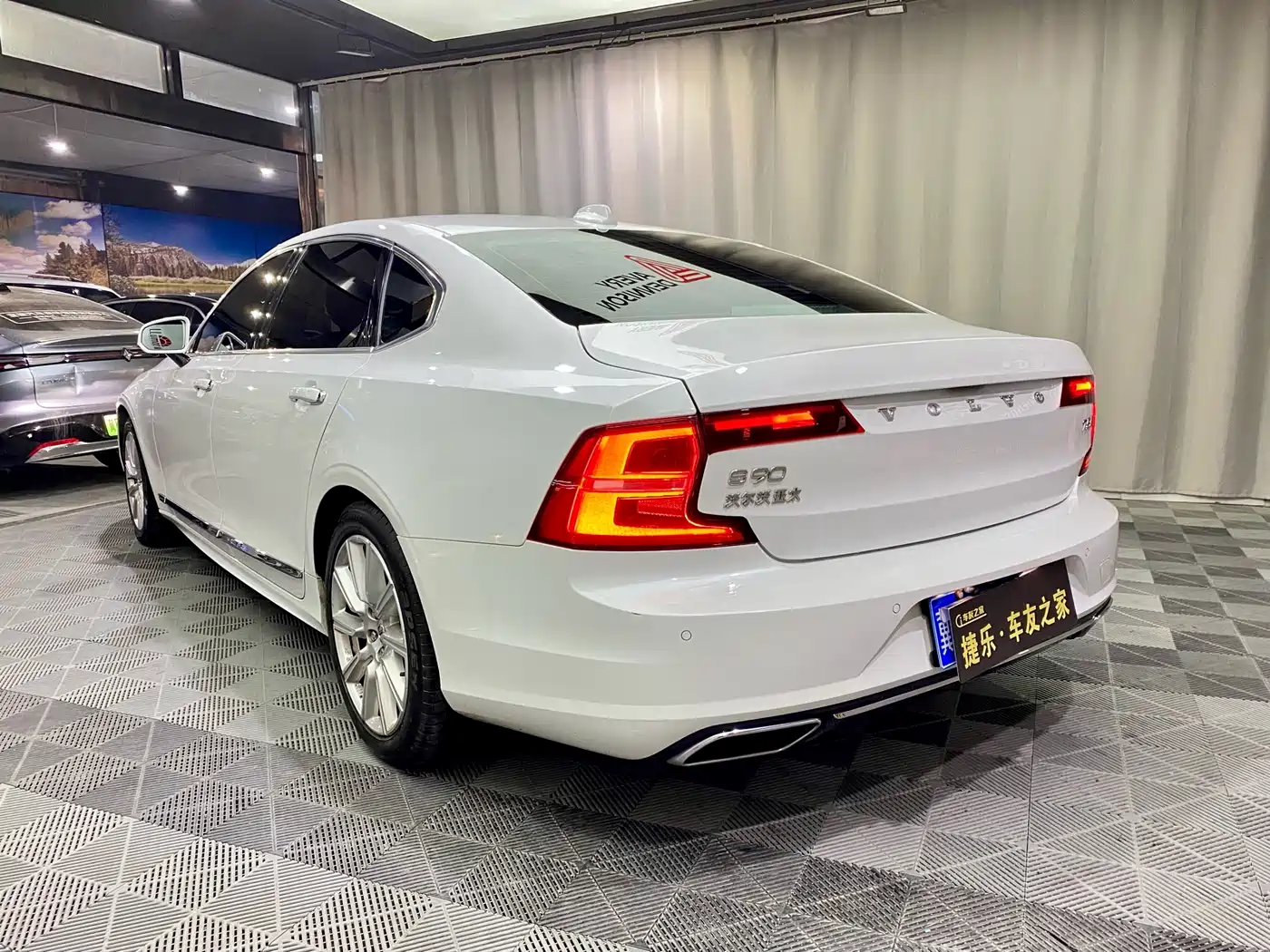 Фото 5 - Volvo S90