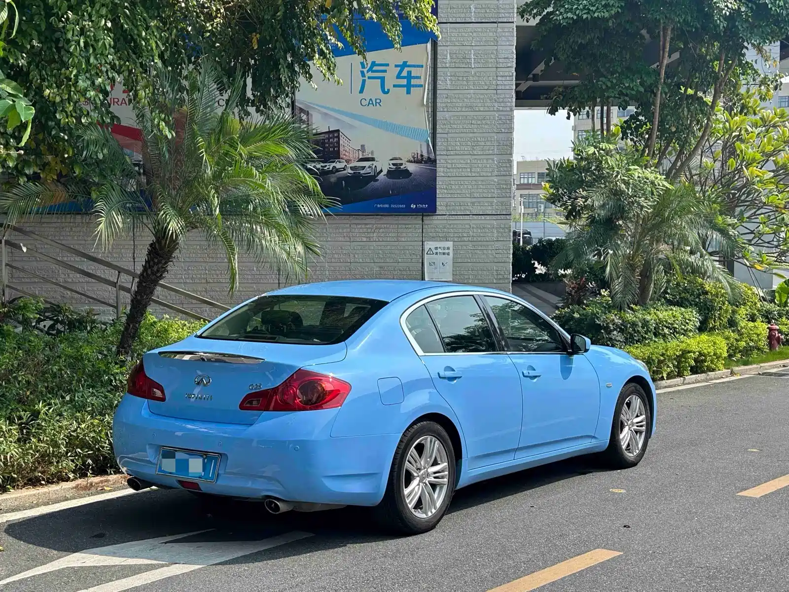 Фото 7 - Infiniti G Series
