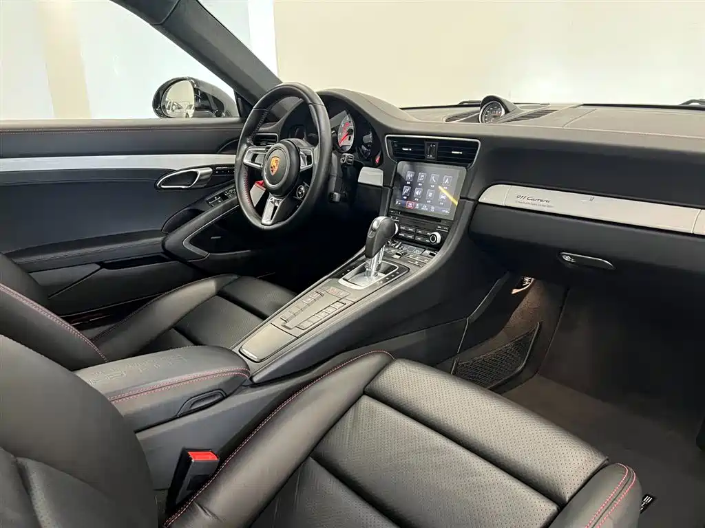 Photo 10 - Porsche 911