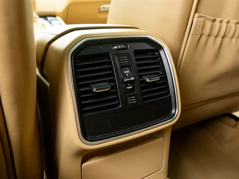 Porsche Macan 2017 Macan 2.0T фото 22