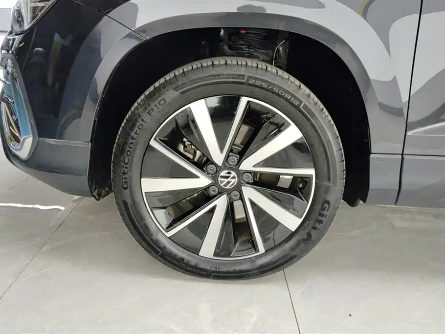 Фото 6 - Volkswagen Tharu