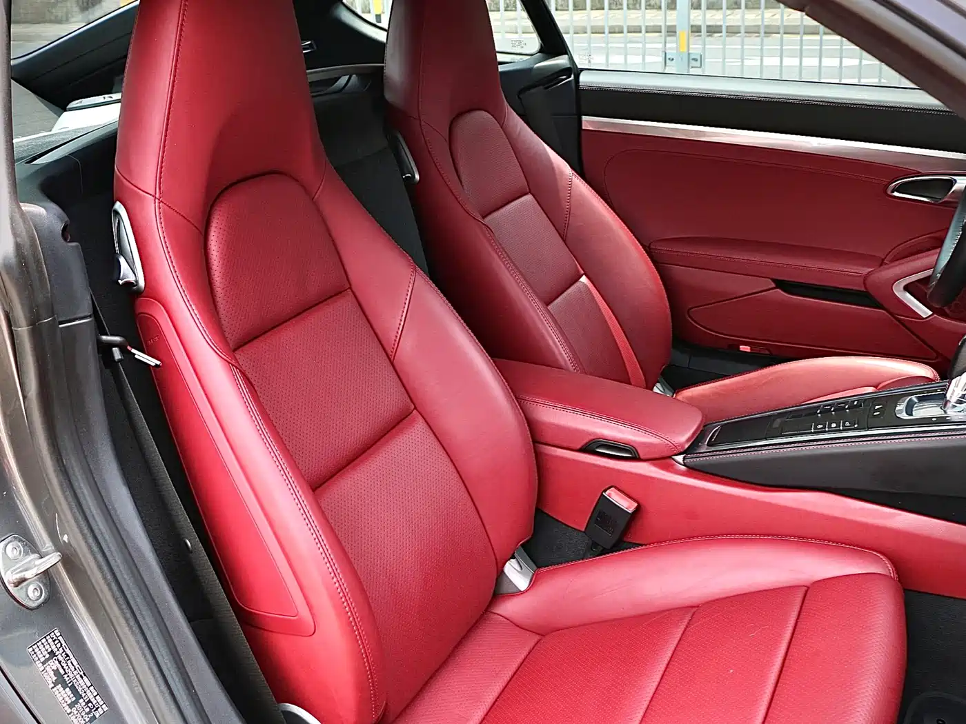 Porsche 718 2018 Cayman 2.0T фото 8
