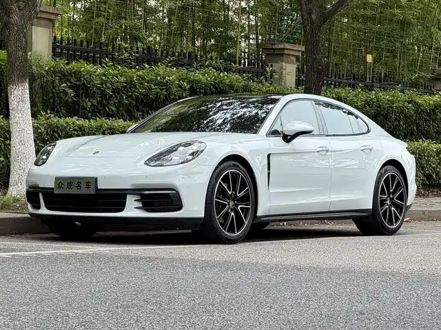 Porsche Panamera 2019