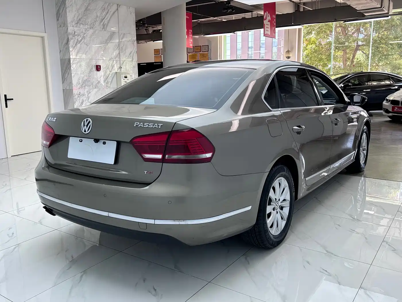 Volkswagen Passat 2014 2014 1.8TSI DSG Luxury Edition