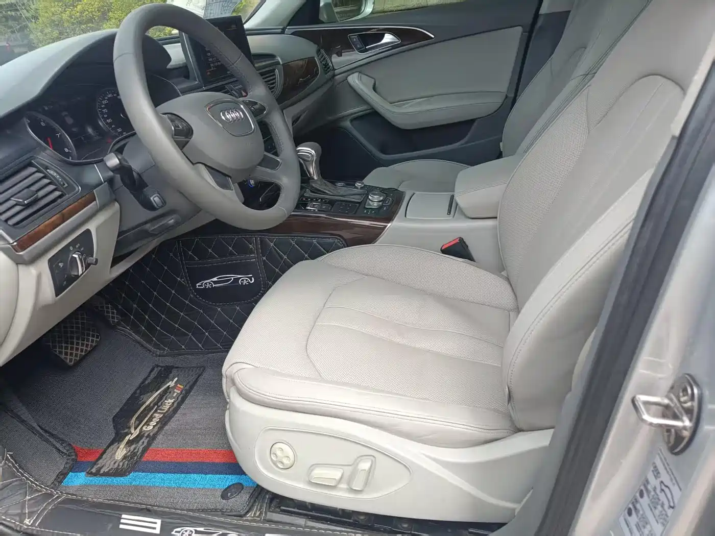 Audi A6L 2012 35 FSI Luxury фото 5