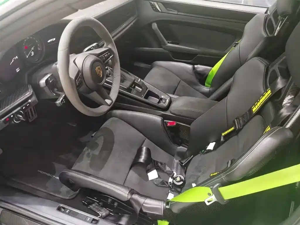 PORSCHE 911