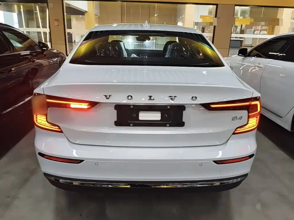 Volvo S60 2026 2026 B4 Smart Luxury Edition