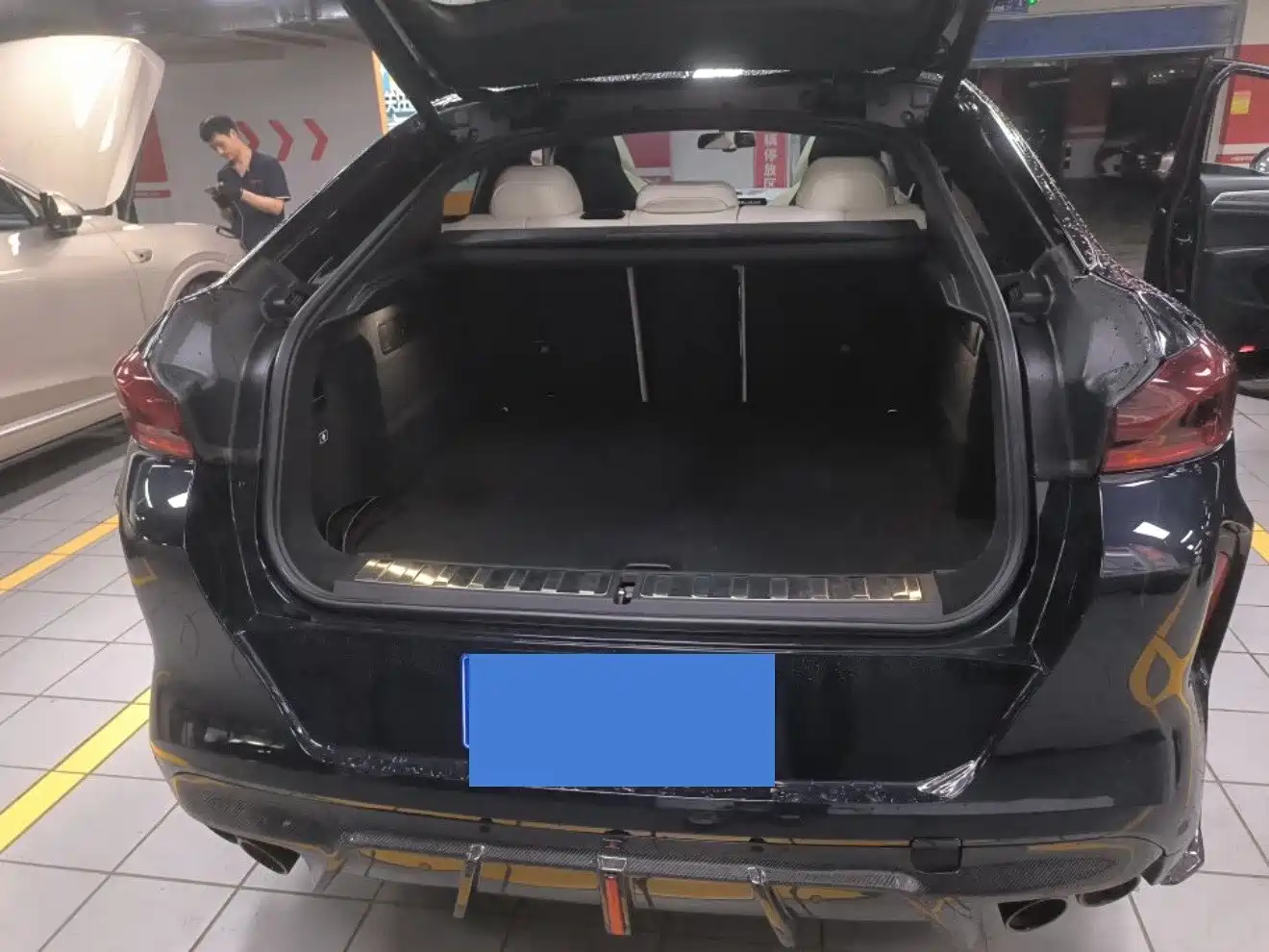 BMW X6 M 2022 2022 X6 M