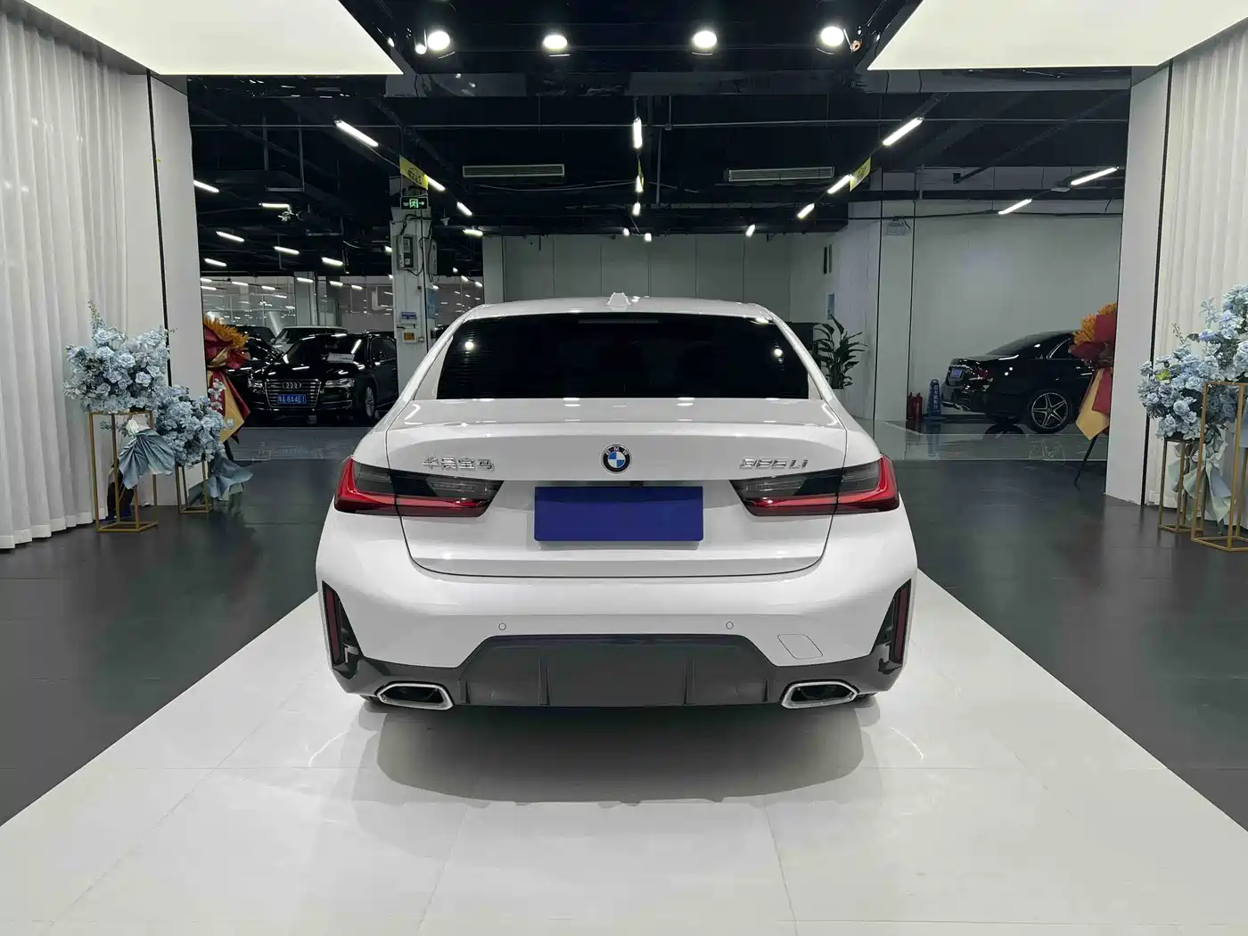 BMW 3 Series 2024 325Li M Sport Package фото 10