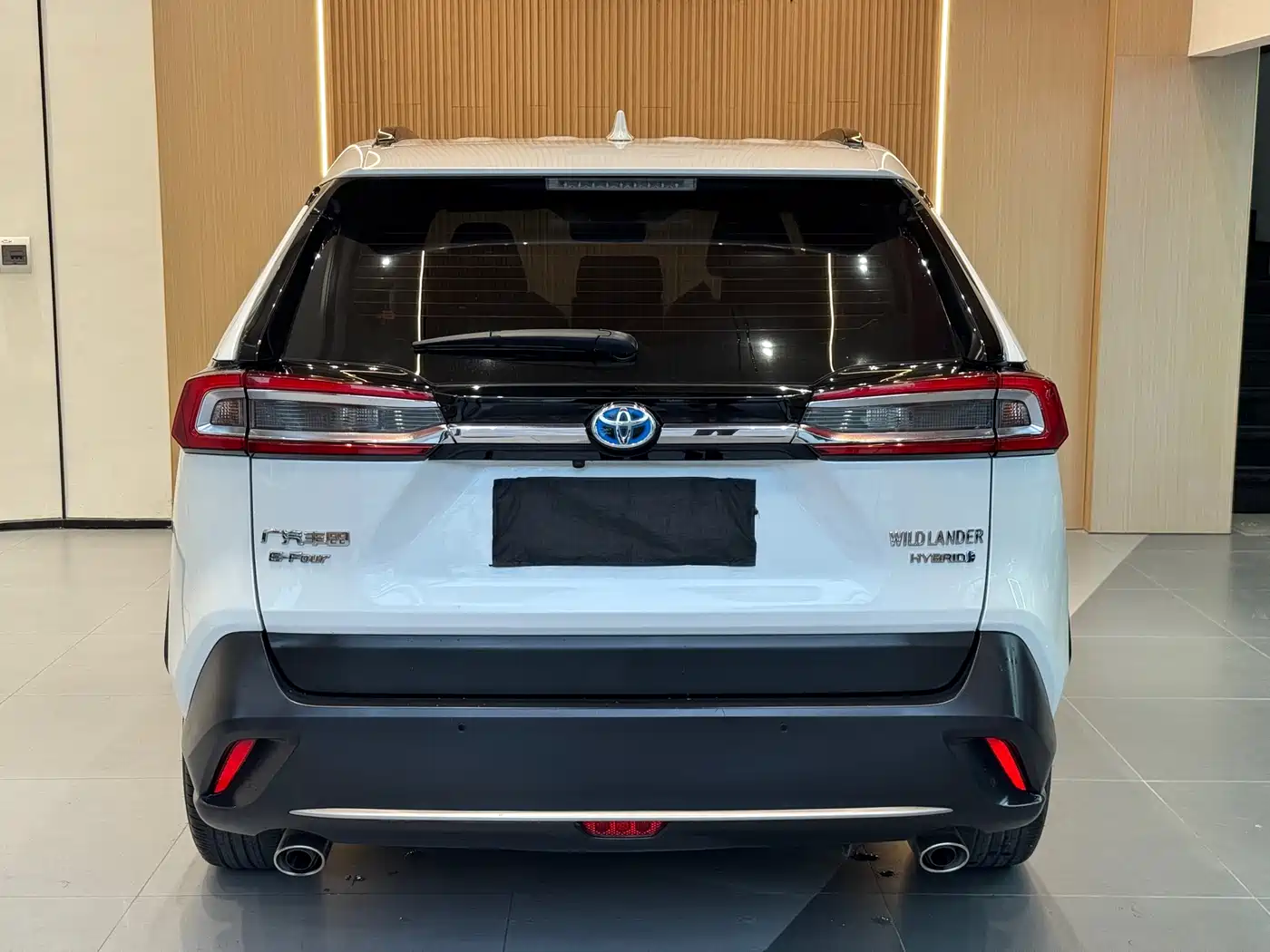 Toyota Wildlander 2023 Hybrid 2.5L E-CVT AWD Premium Edition фото 17