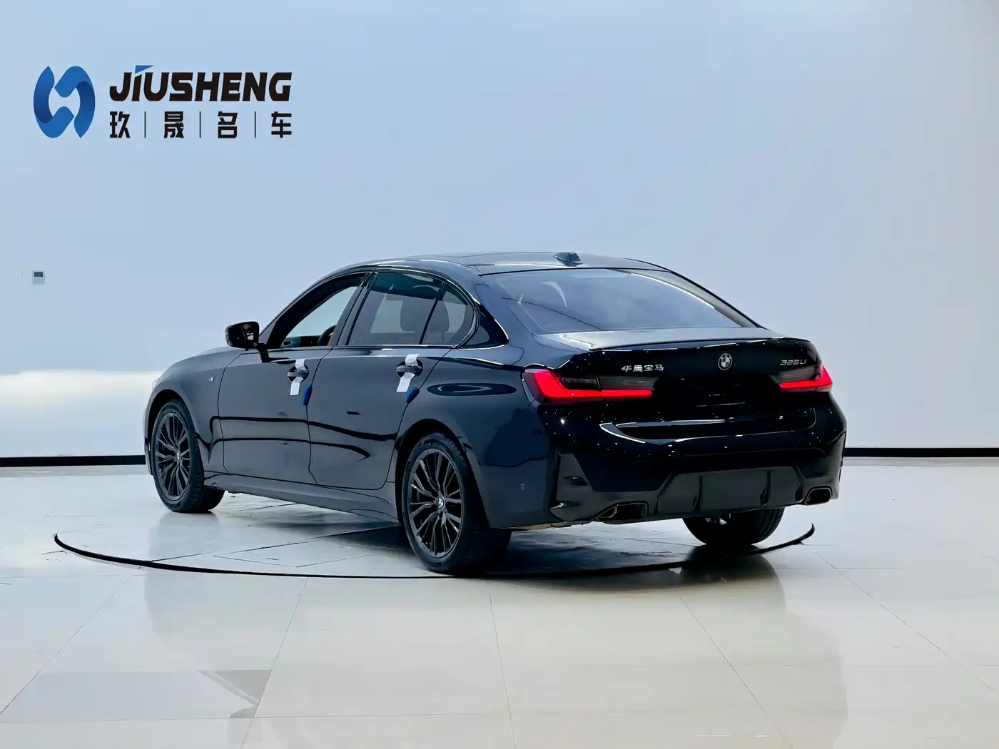BMW 3 Series 2025 330Li M Sport Night Edition фото 3