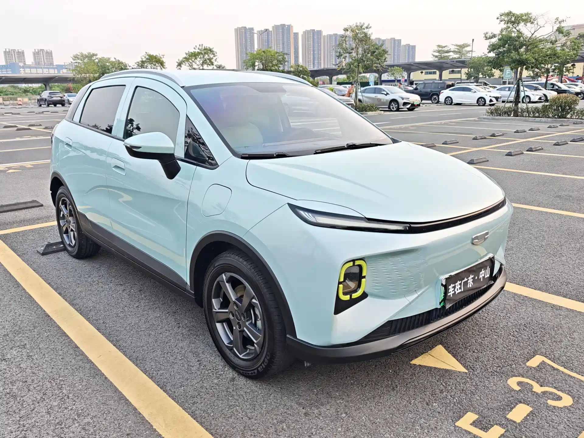 Фото 3 - Geely Geometry E Firefly