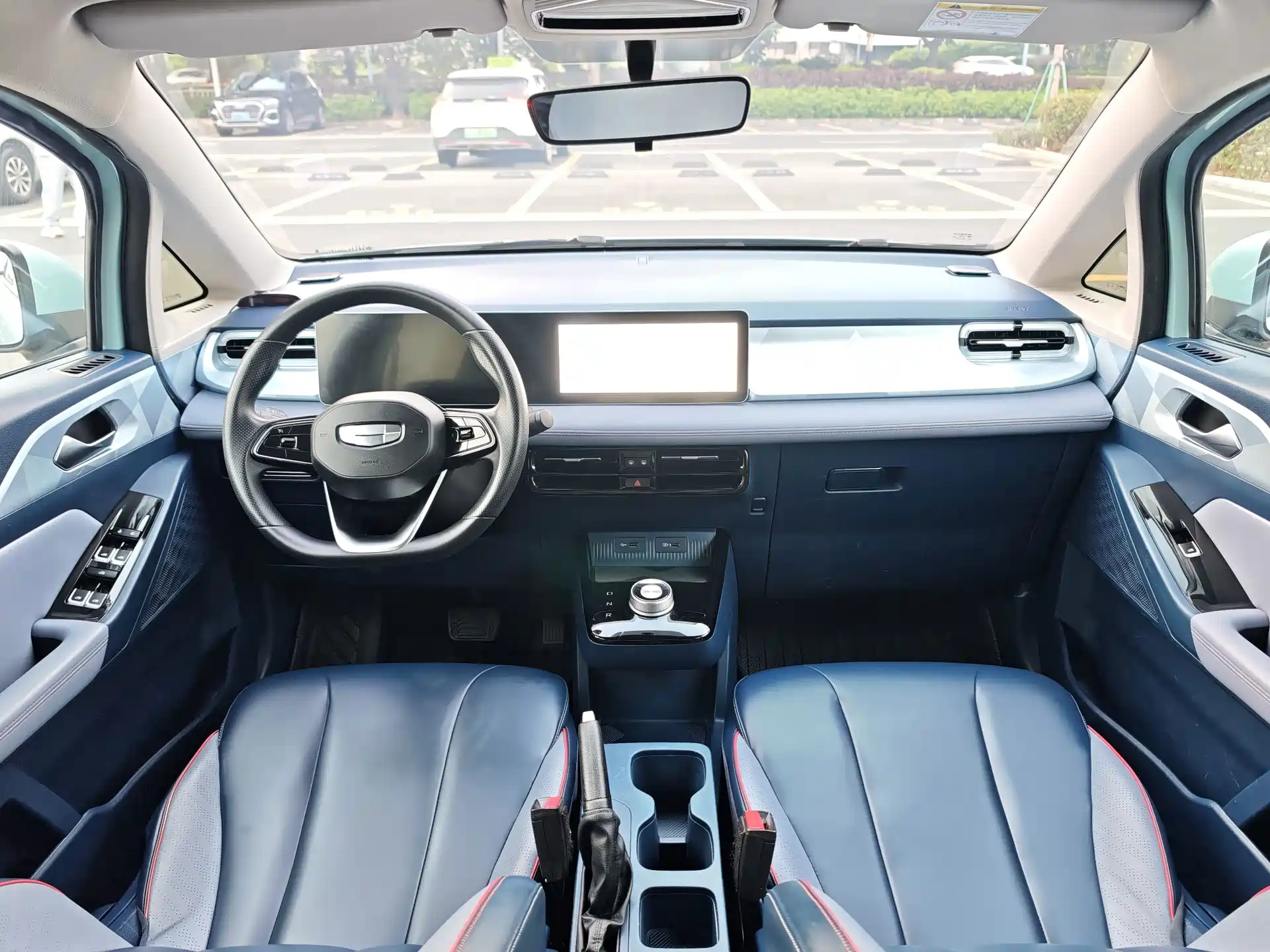 Фото 7 - Geely Geometry E Firefly