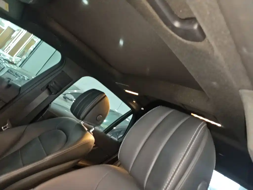 Фото 18 - Mercedes-Benz GLC