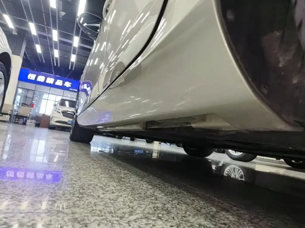 صورة 22 - Volvo V40