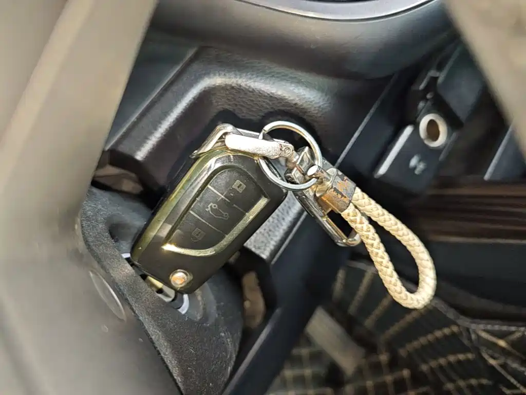 Photo 9 - Toyota Camry