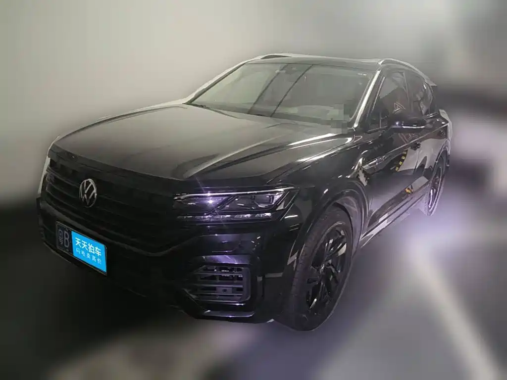 Фото 1 - Volkswagen Touareg
